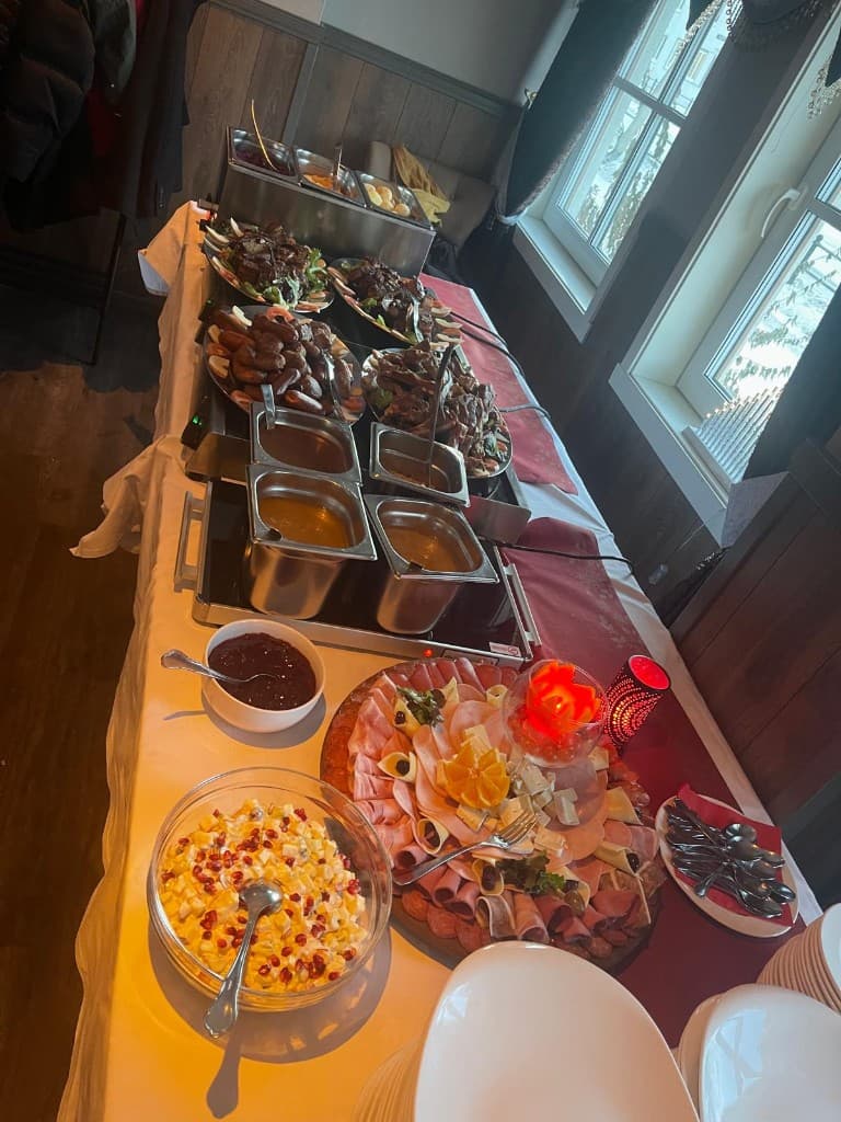 Servering og flambéring i restauranten